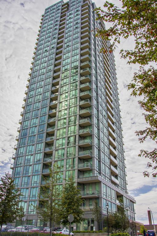 Maplewood Furnished Suites Миссиссага Экстерьер фото