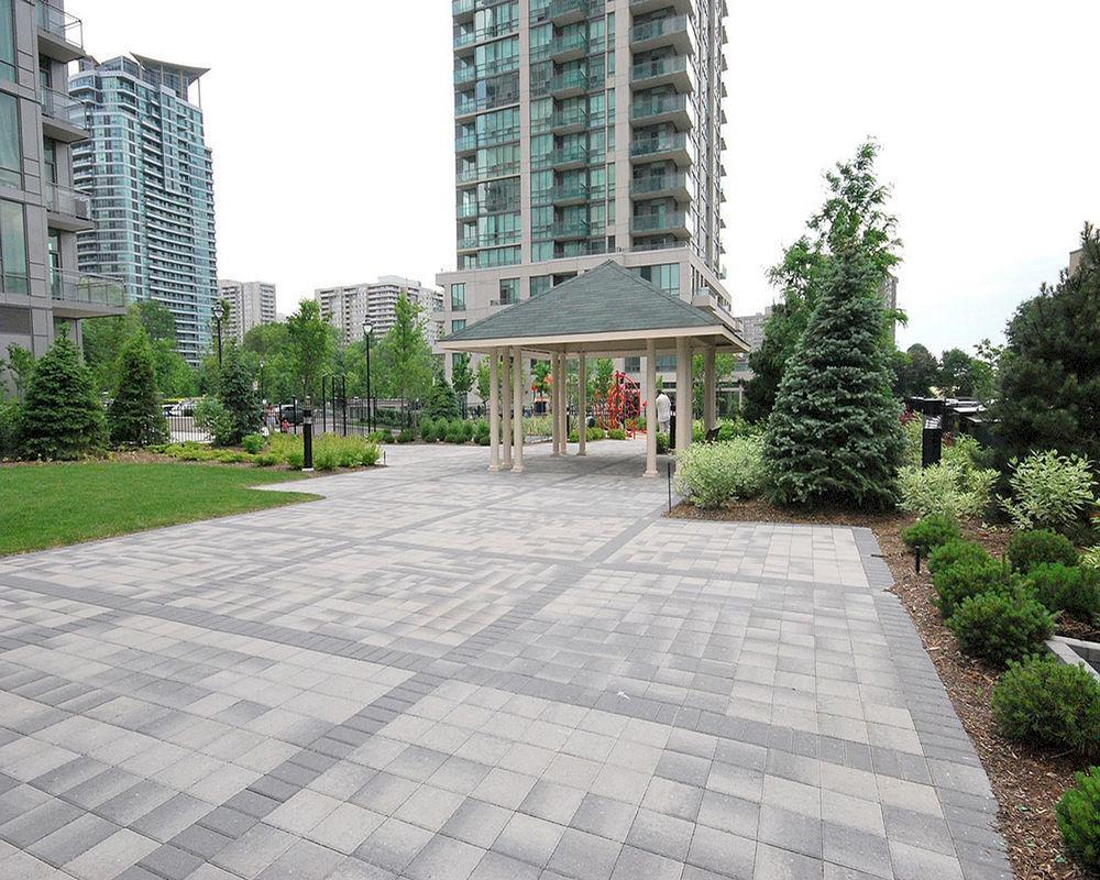 Maplewood Furnished Suites Миссиссага Экстерьер фото