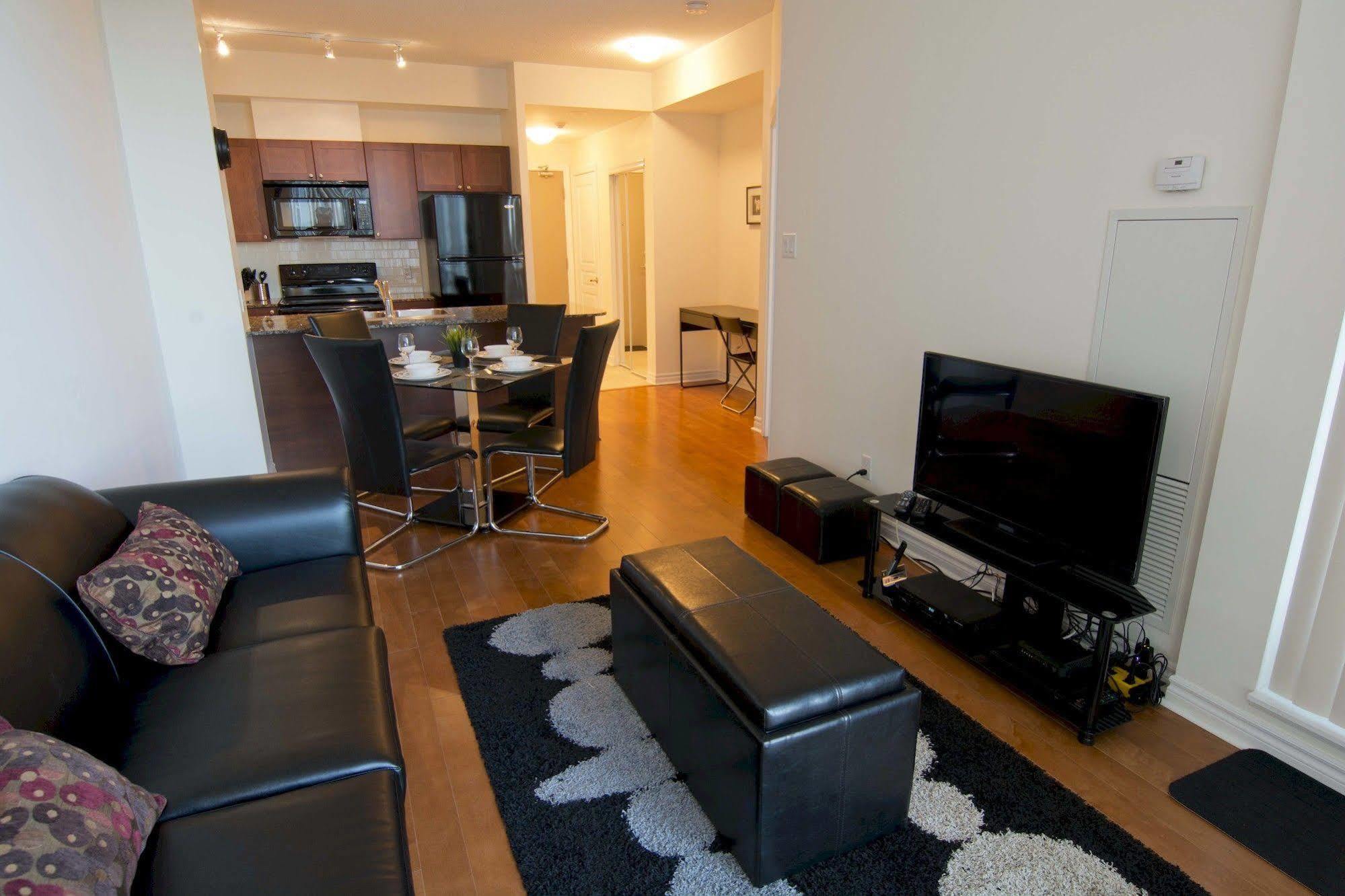 Maplewood Furnished Suites Миссиссага Экстерьер фото